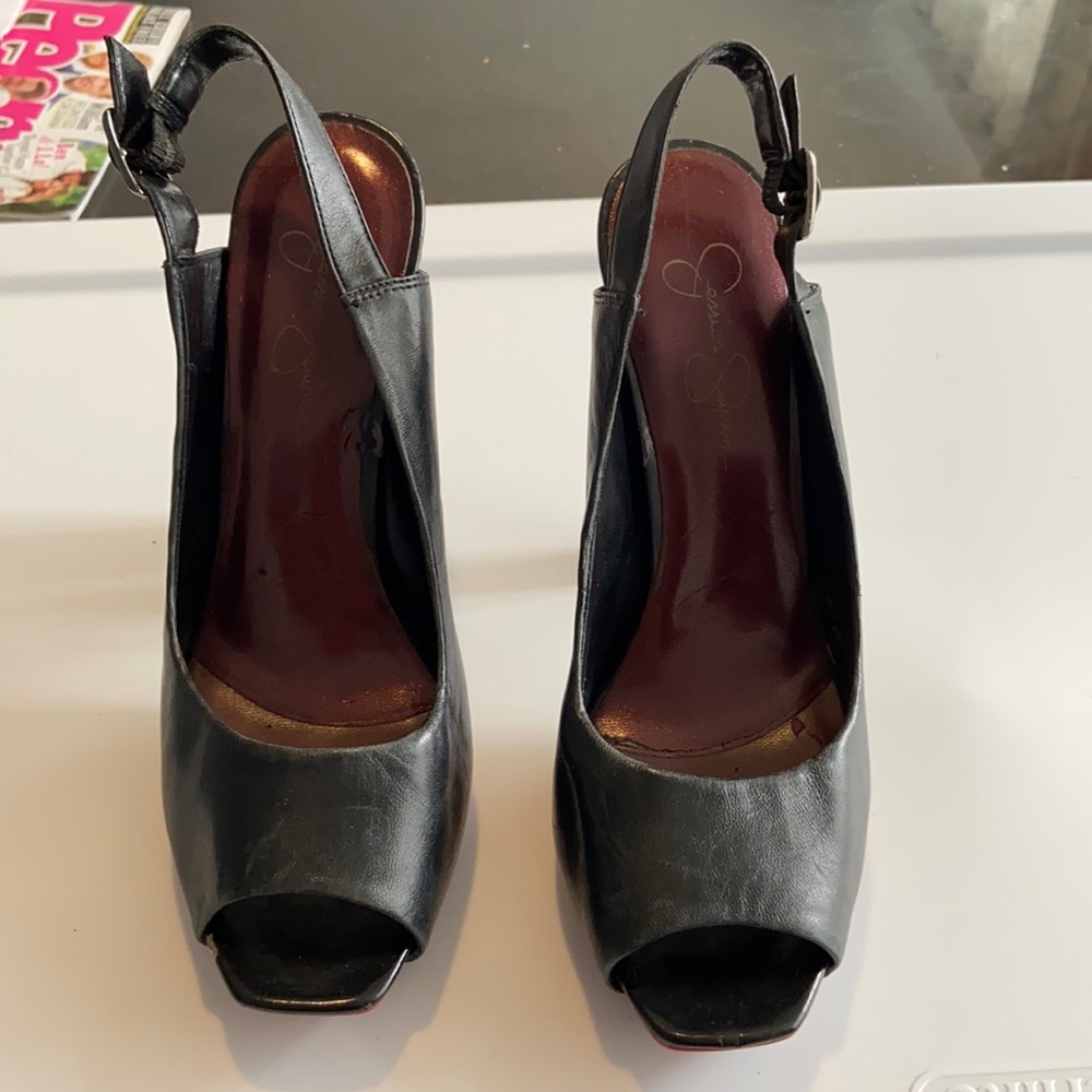 Jessica Simpson Helga. Size 9 1/2. Black 5” heel